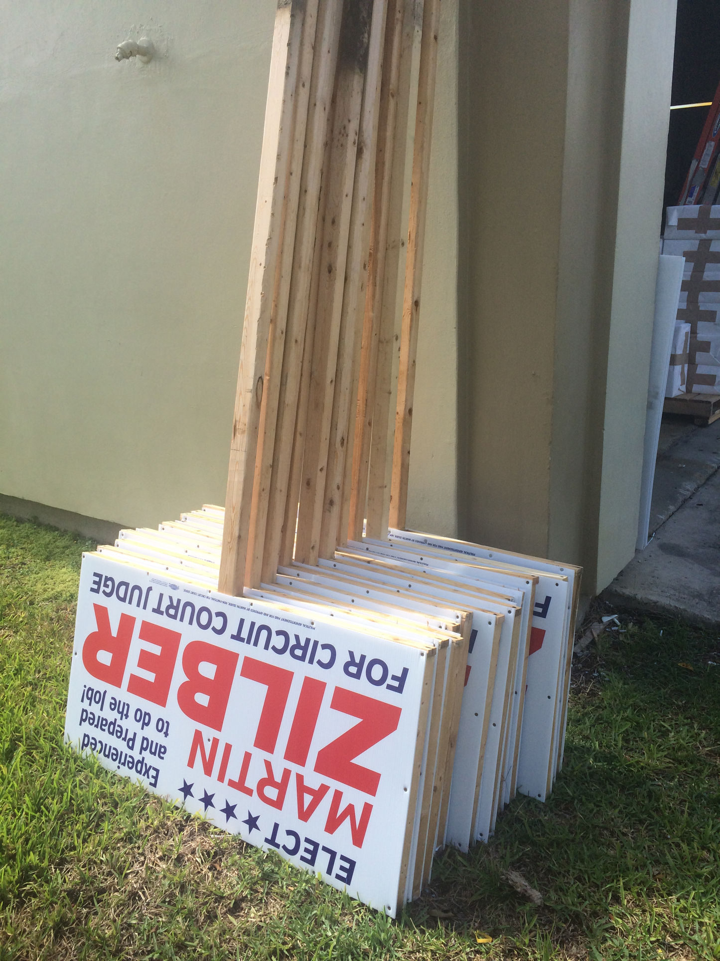 Roadside and Post‑Mounted Campaign Signs